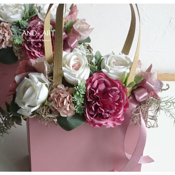 Szülőköszöntő táskacsokor esküvőre. And-art mód.