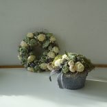 Vintage rózsás asztaldísz.