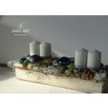 Éjkék, modern adventi dekoráció, adventi koszorú.